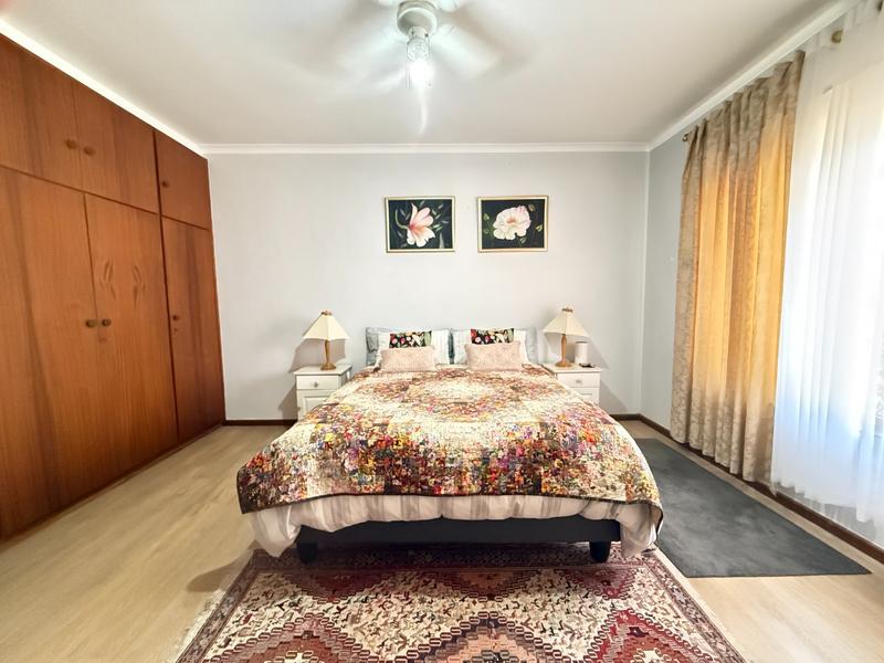 4 Bedroom Property for Sale in Panorama Western Cape